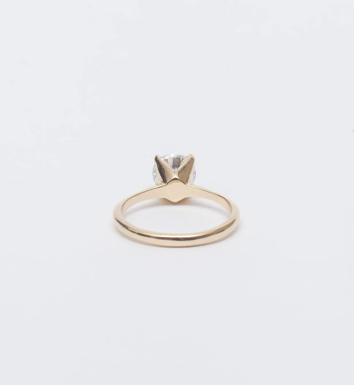 Avens Round Cut Ring