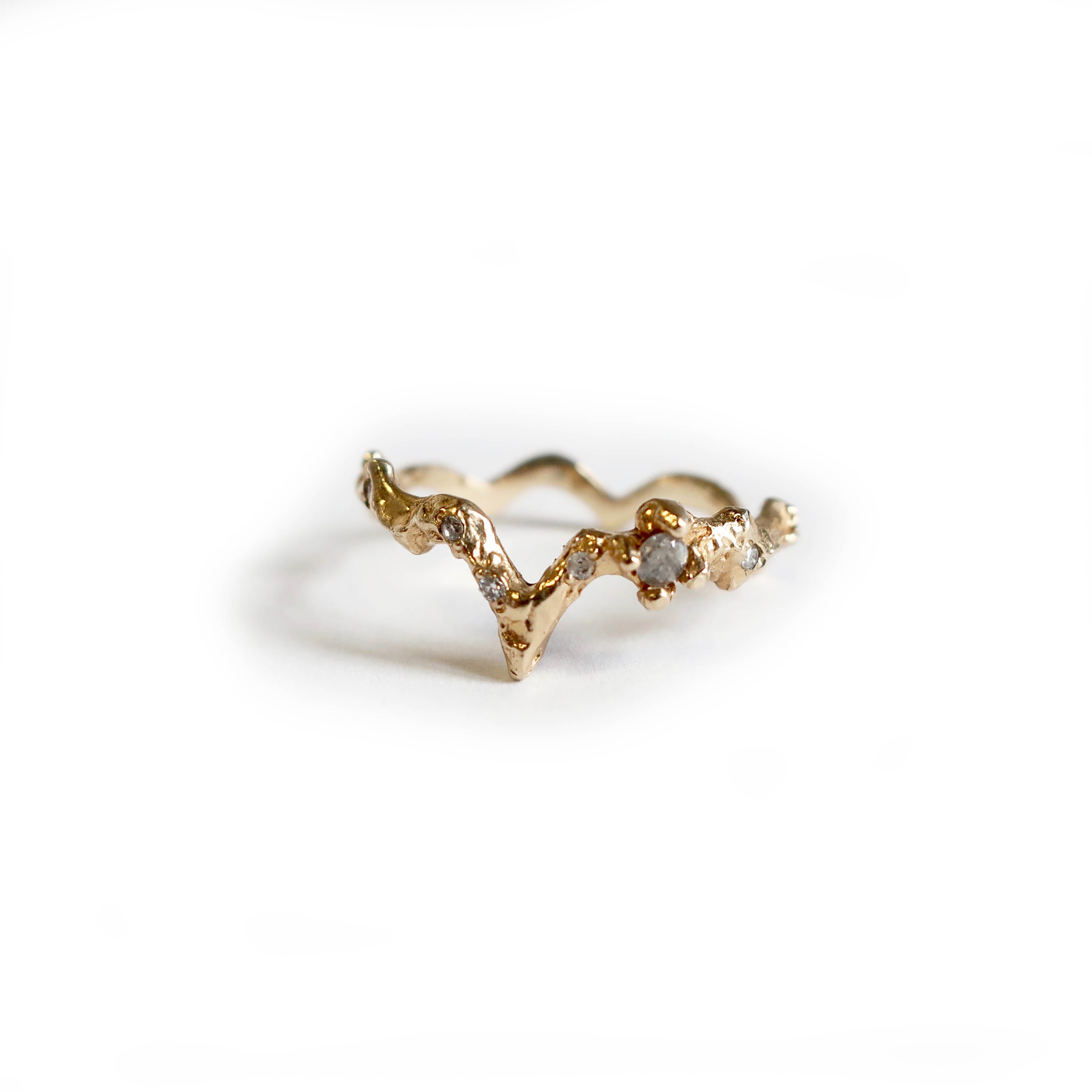 Branch Ring in 14k Gold with Diamonds