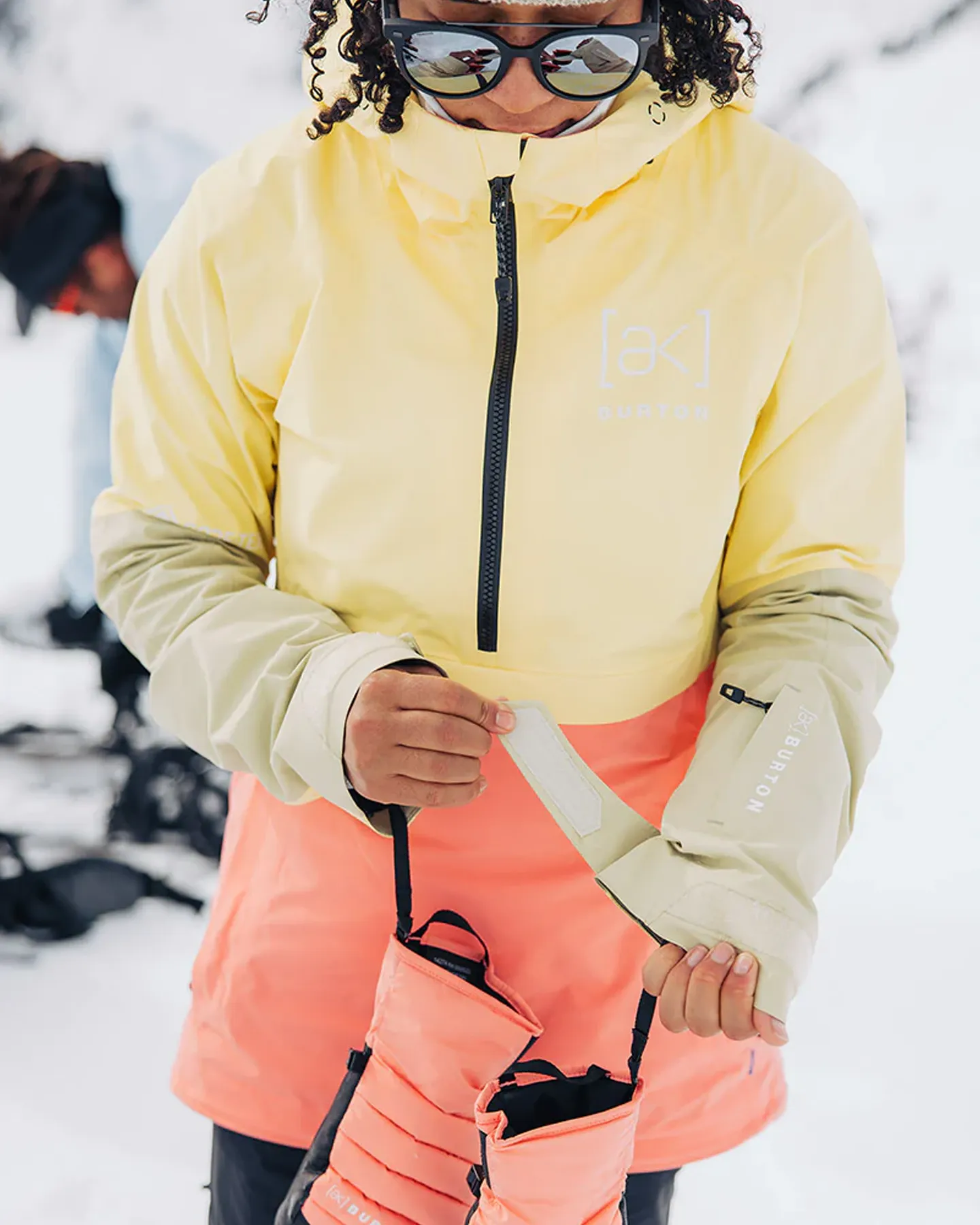 Burton Women's [ak] Kimmy Gore-Tex 2L Anorak Snow Jacket - Buttermilk/Reef Pink/Mushroom