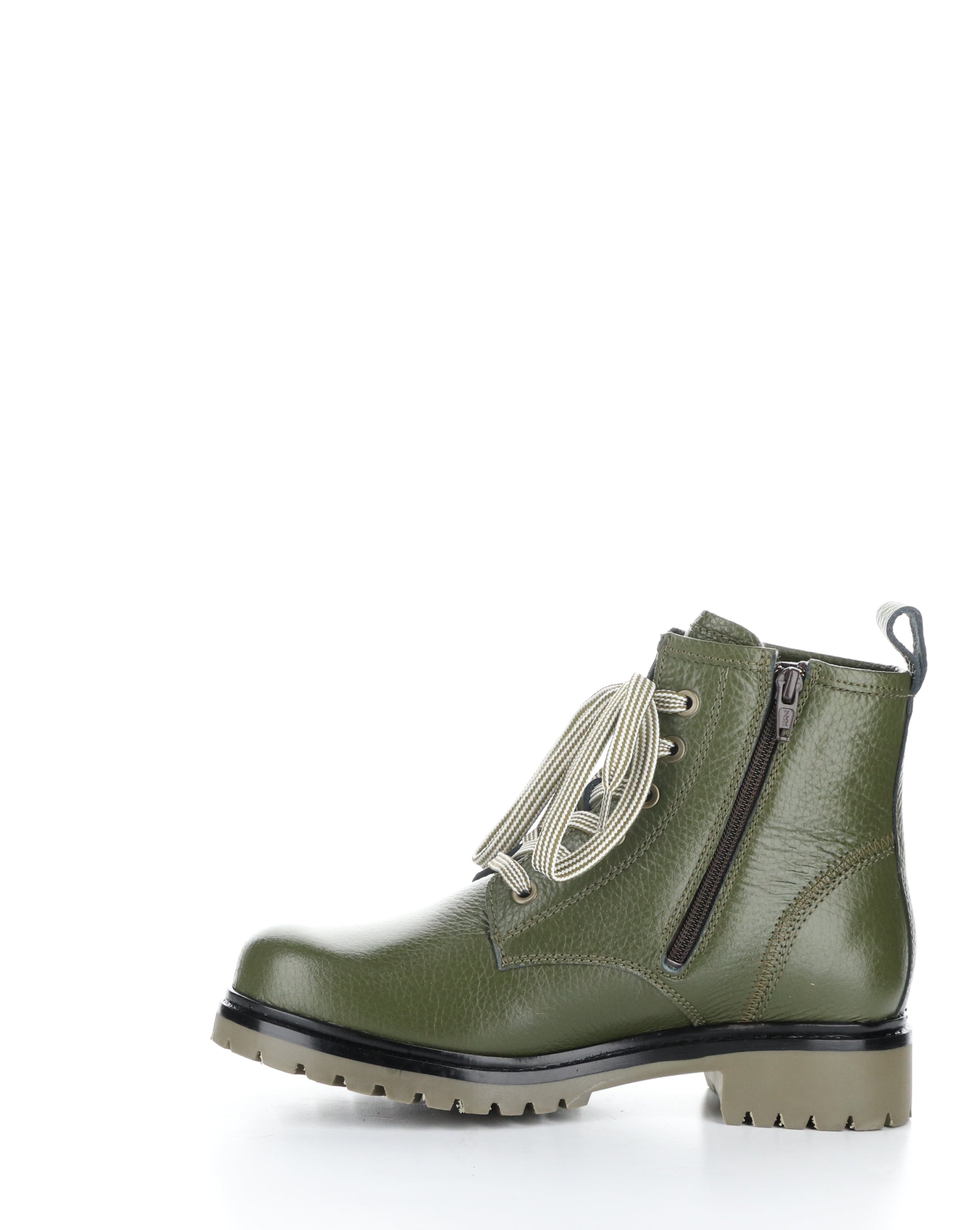 CARINAS FORREST Round Toe Boots