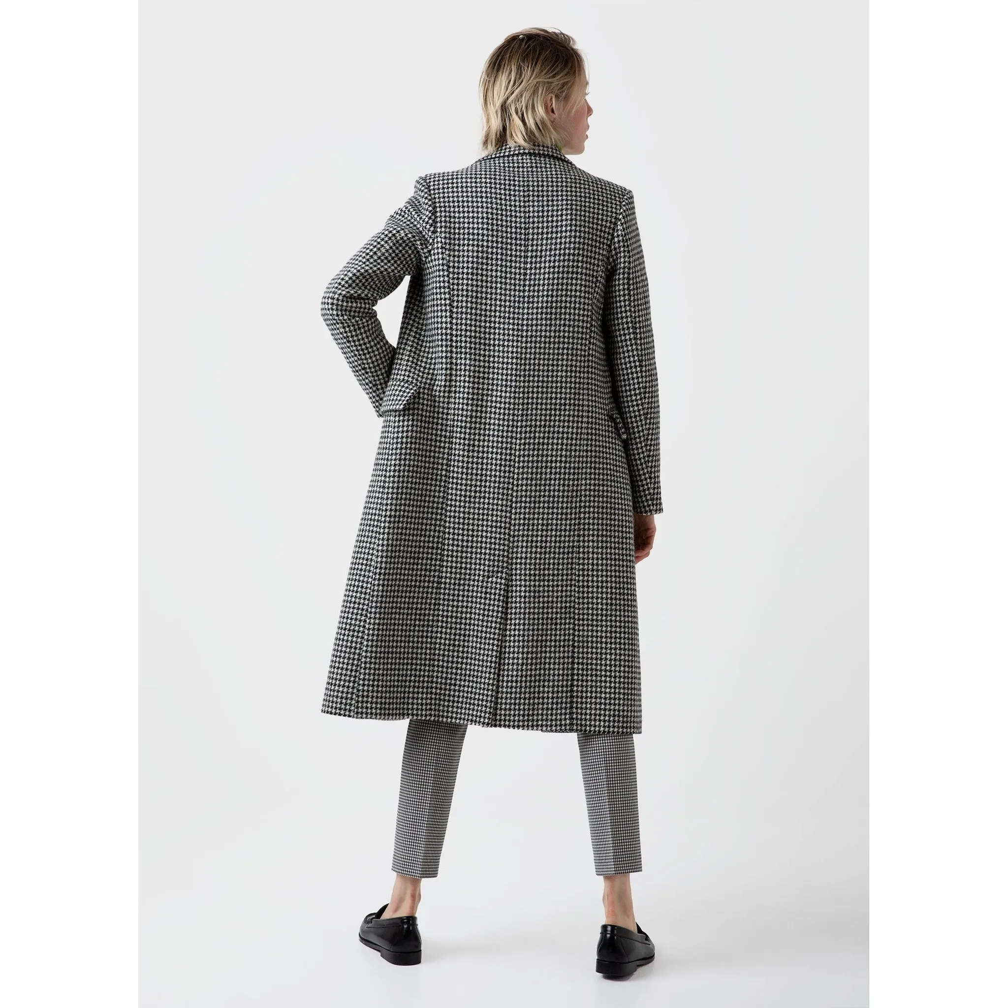 Edie Campbell Harris Tweed Coat | Women | Black x Ecru Check