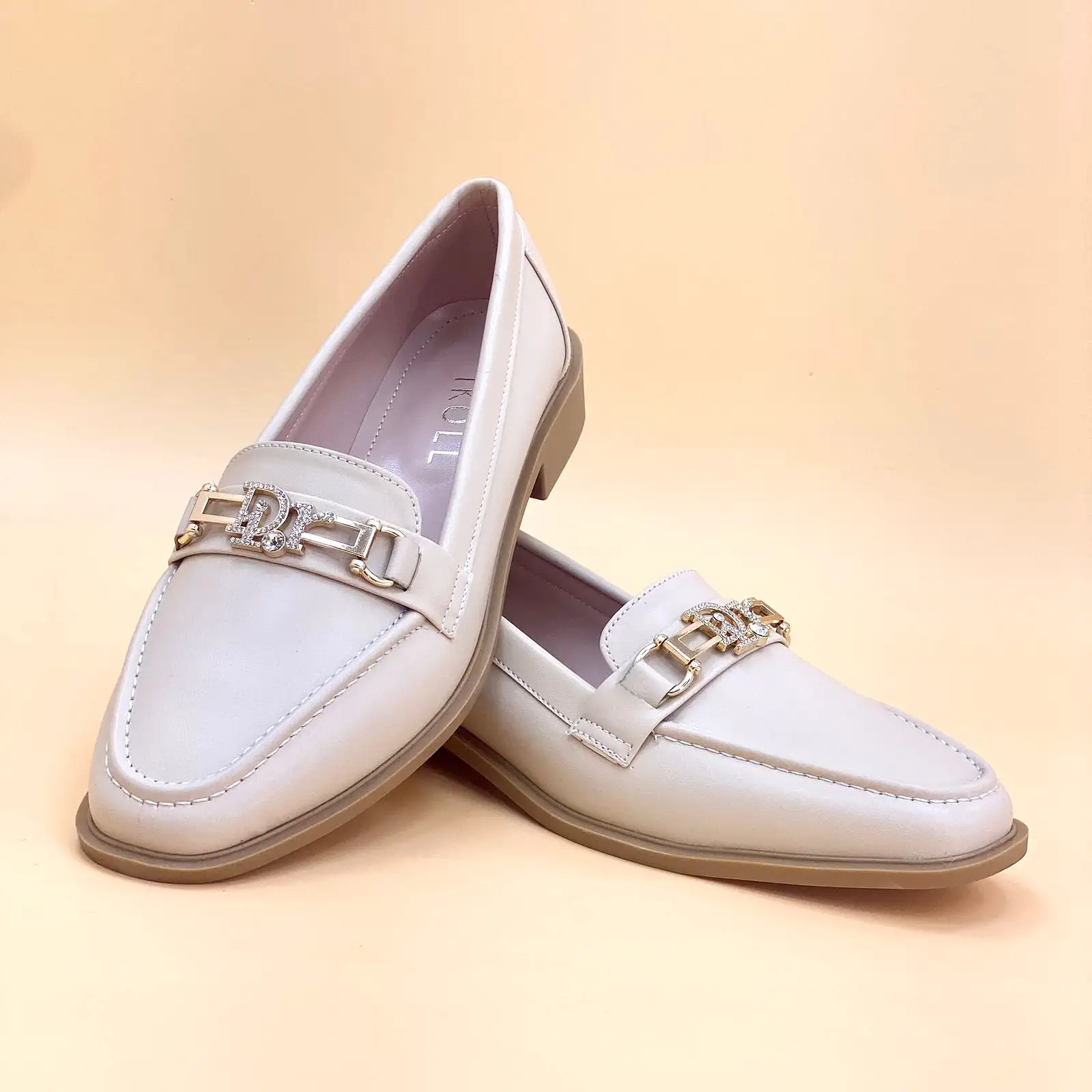 NEW , WOMEN SHOES W160