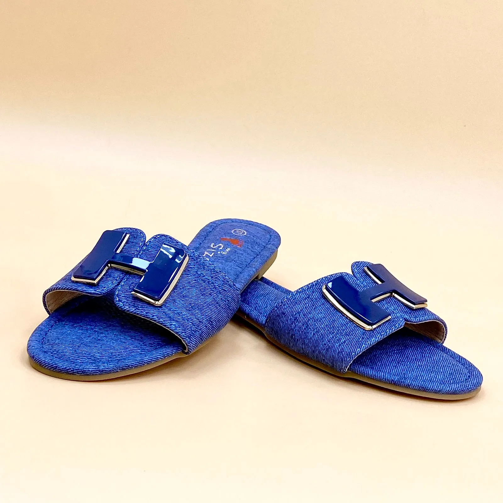 NEW , WOMEN SLIPPERS S16