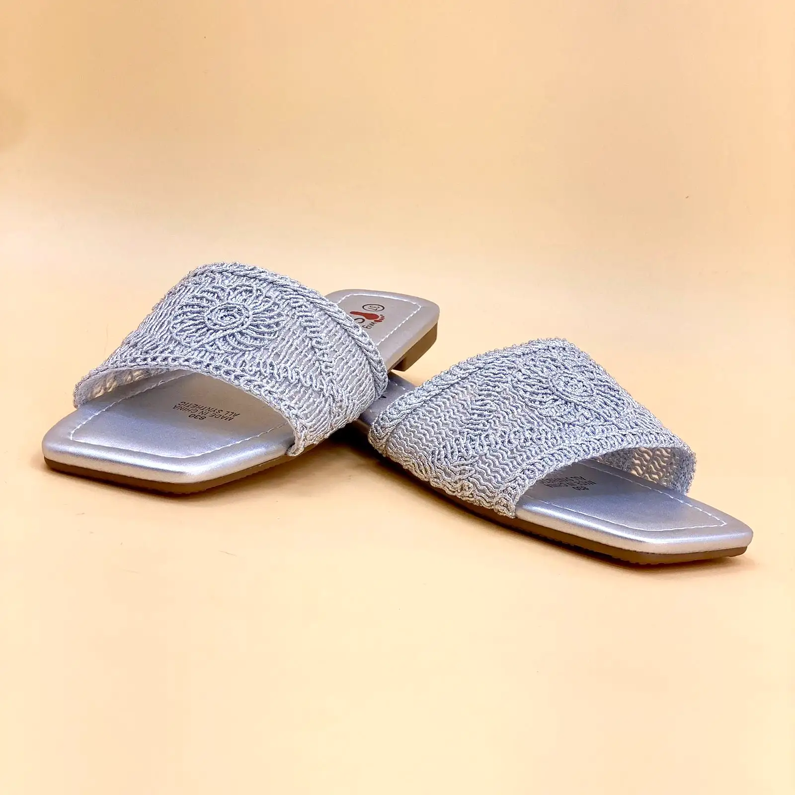 NEW , WOMEN SLIPPERS S6